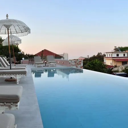 Alexandras's Mansion - Alexinia's House